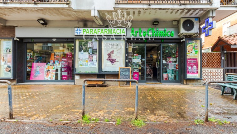 Vendesi attività Parafarmacia- Via Sarsina Vitinia