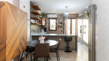 Appartamento con giardino in comprensorio privato